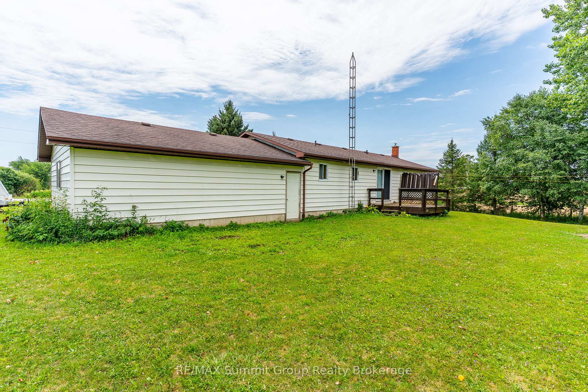 Photo 48 of 225187 Southgate Road 22, Southgate — HOMEH