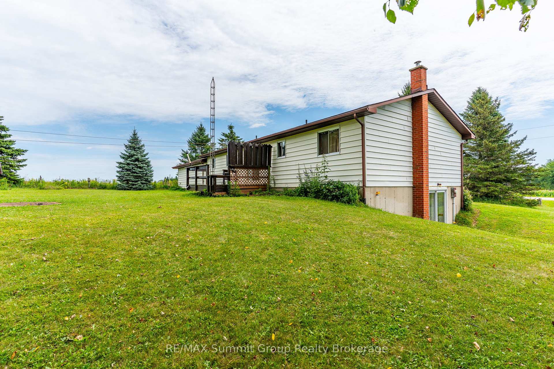 Photo 26 of 225187 Southgate Road 22, Southgate — HOMEH
