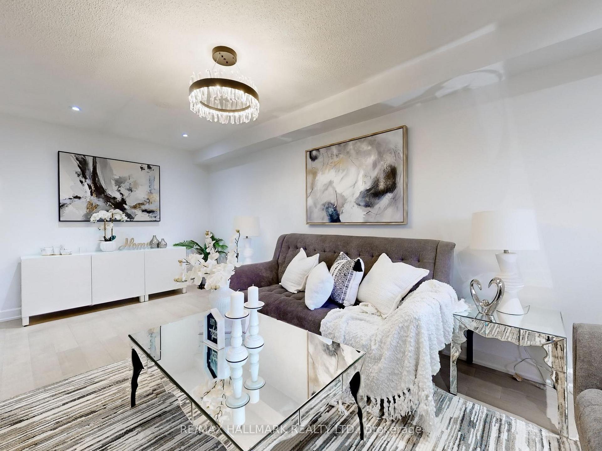 Photo 5 of 338 Hawkview Boulevard, Vaughan, Vellore Village — HOMEH