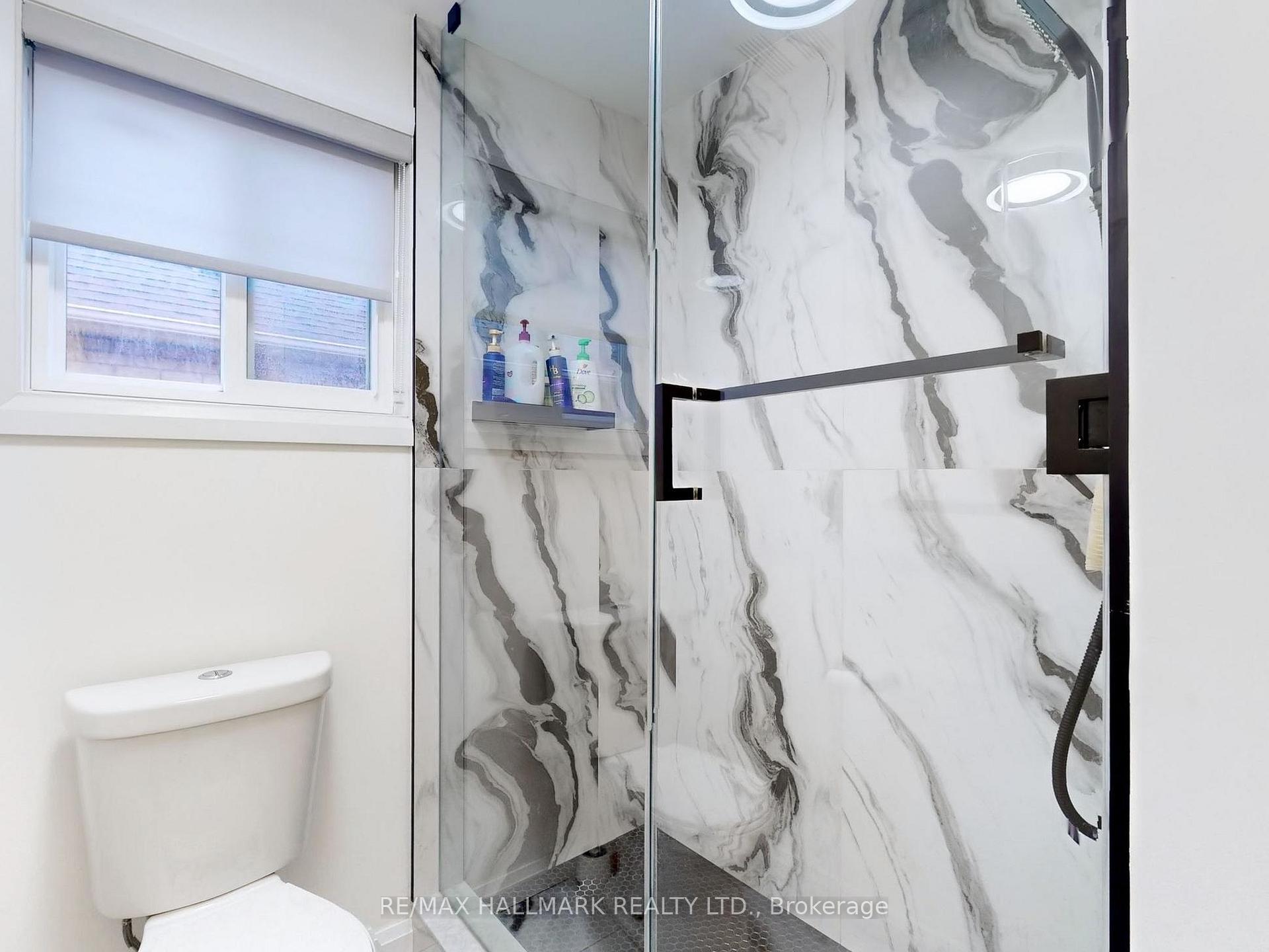 Photo 16 of 338 Hawkview Boulevard, Vaughan, Vellore Village — HOMEH