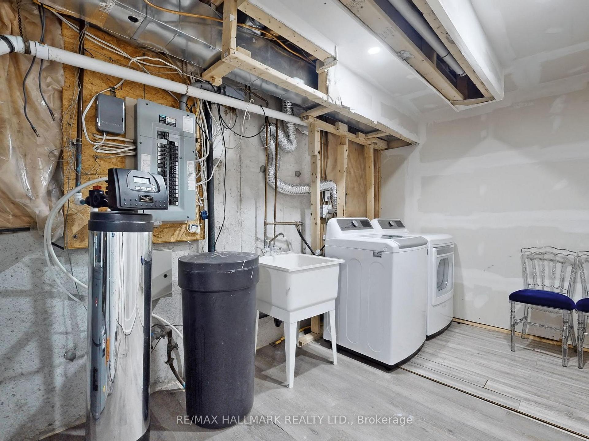 Photo 15 of 338 Hawkview Boulevard, Vaughan, Vellore Village — HOMEH