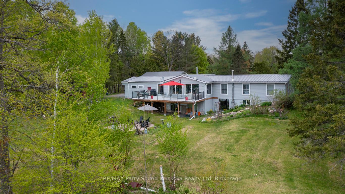 Photo 12 of 28 Lakeside Drive, McKellar — HOMEH