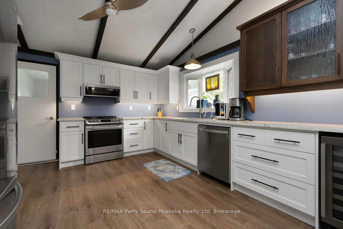 Photo 15 of 28 Lakeside Drive, McKellar — HOMEH