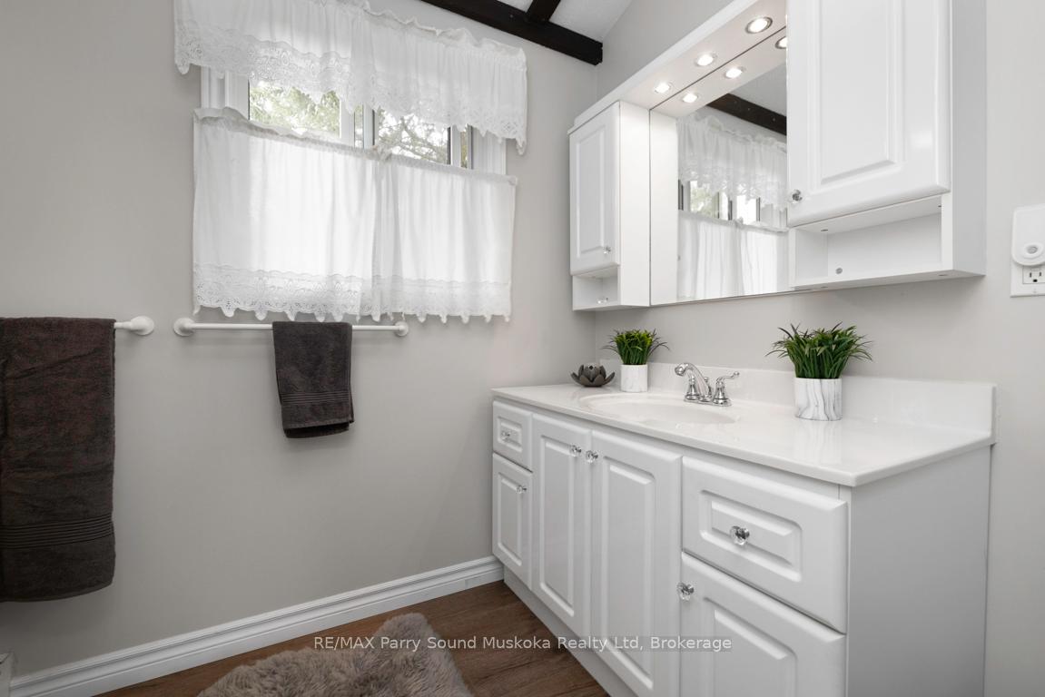 Photo 27 of 28 Lakeside Drive, McKellar — HOMEH