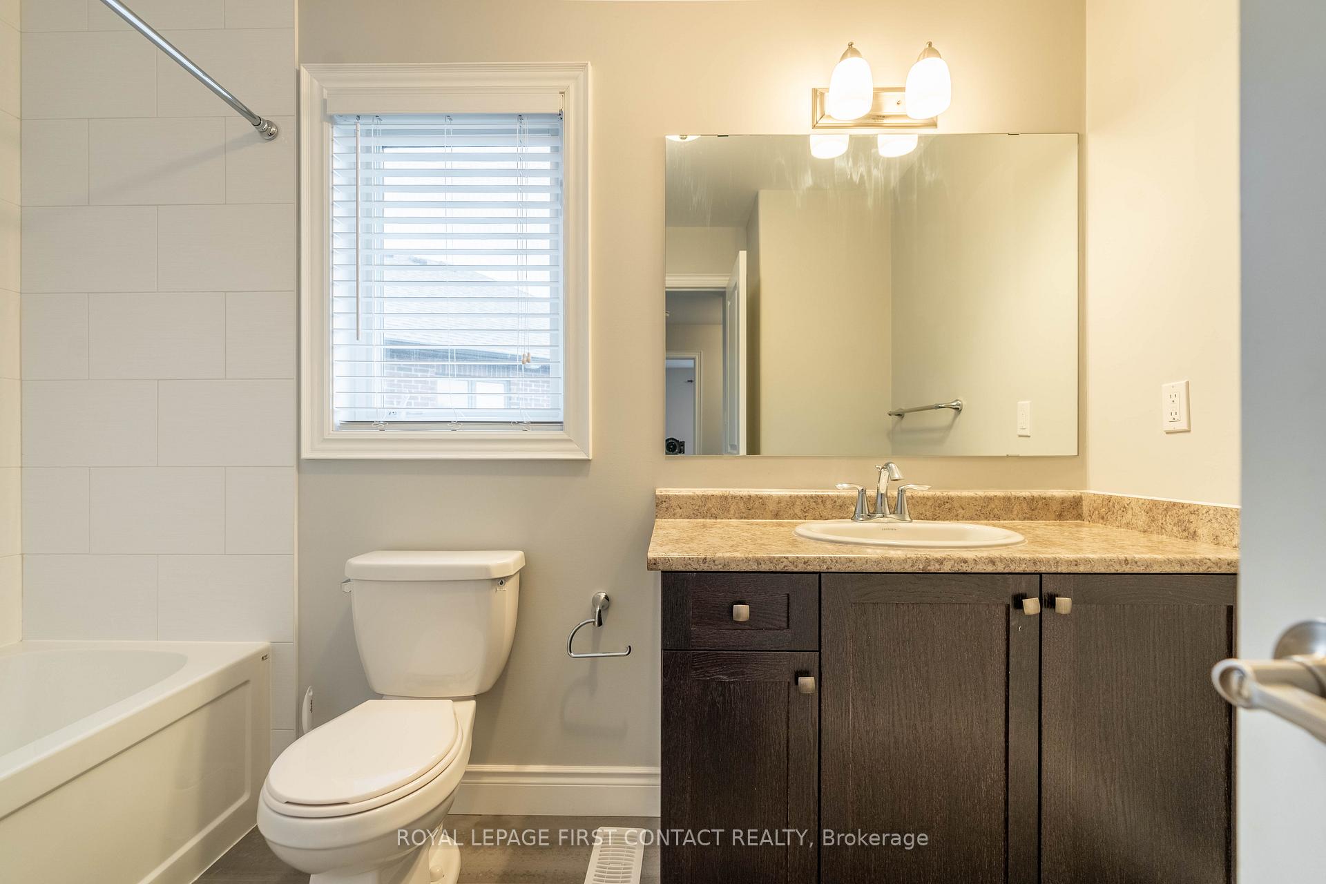 Photo 19 of 34 Lowry Court, Barrie, Edgehill Drive — HOMEH