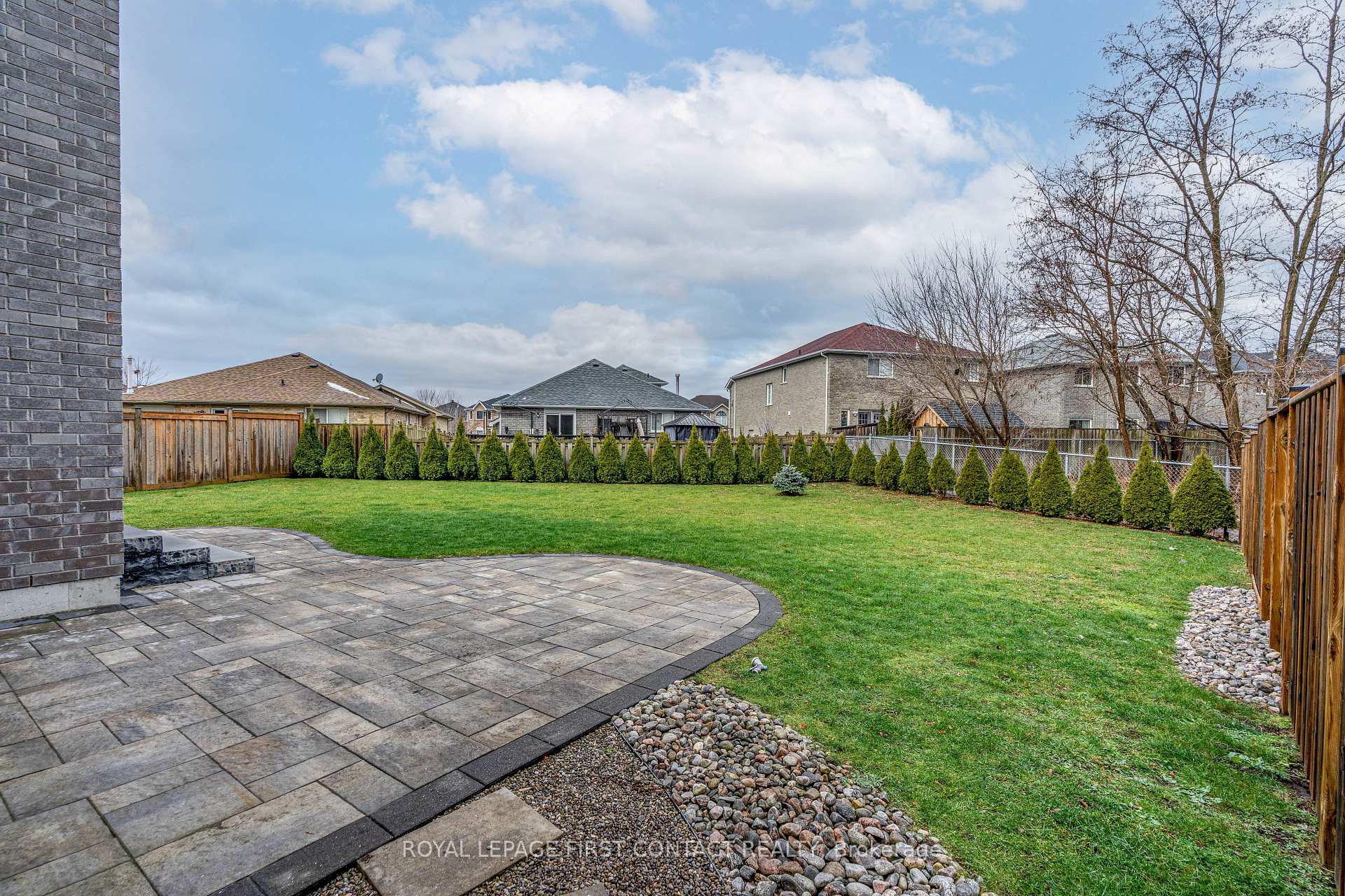 Photo 21 of 34 Lowry Court, Barrie, Edgehill Drive — HOMEH