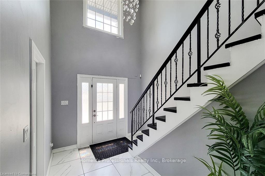 Photo 2 of 313 Fennell Avenue E, Hamilton, Inch Park — HOMEH