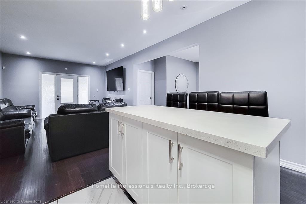 Photo 13 of 313 Fennell Avenue E, Hamilton, Inch Park — HOMEH