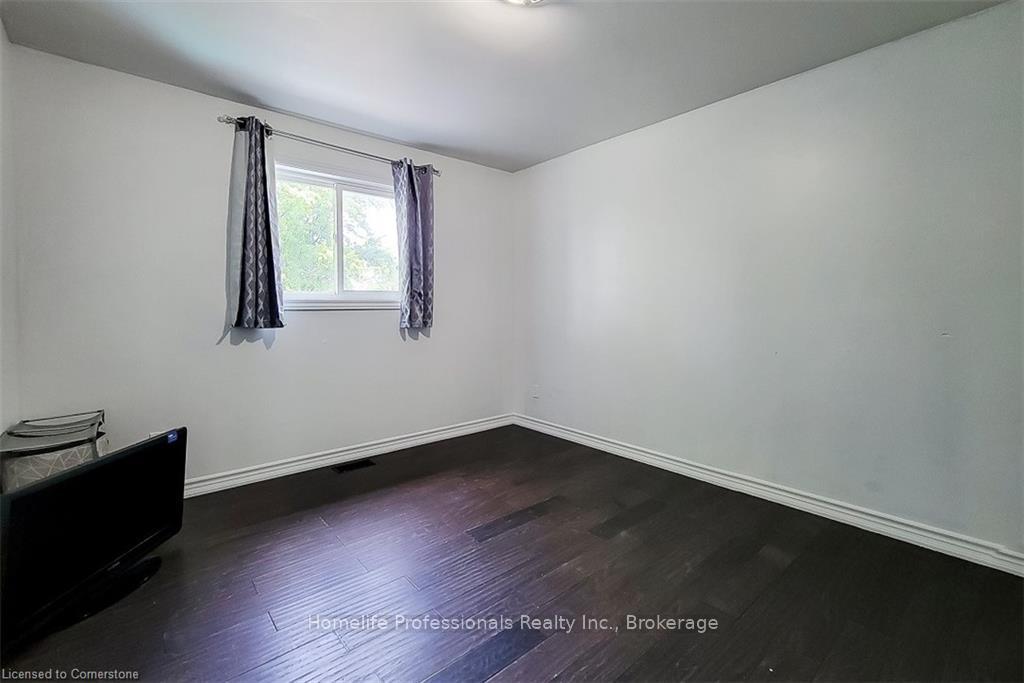 Photo 17 of 313 Fennell Avenue E, Hamilton, Inch Park — HOMEH