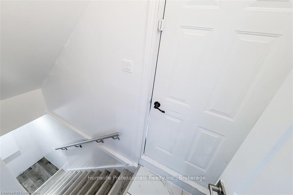 Photo 26 of 313 Fennell Avenue E, Hamilton, Inch Park — HOMEH