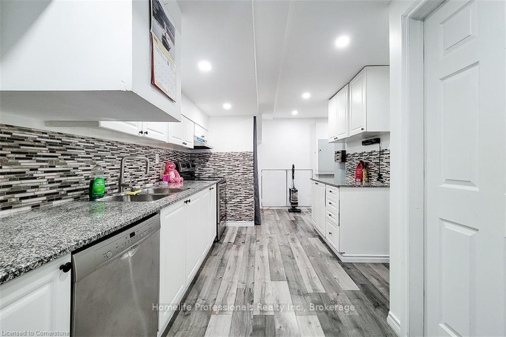Photo 24 of 313 Fennell Avenue E, Hamilton, Inch Park — HOMEH