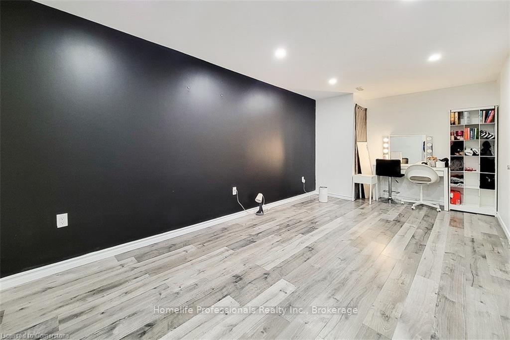 Photo 27 of 313 Fennell Avenue E, Hamilton, Inch Park — HOMEH