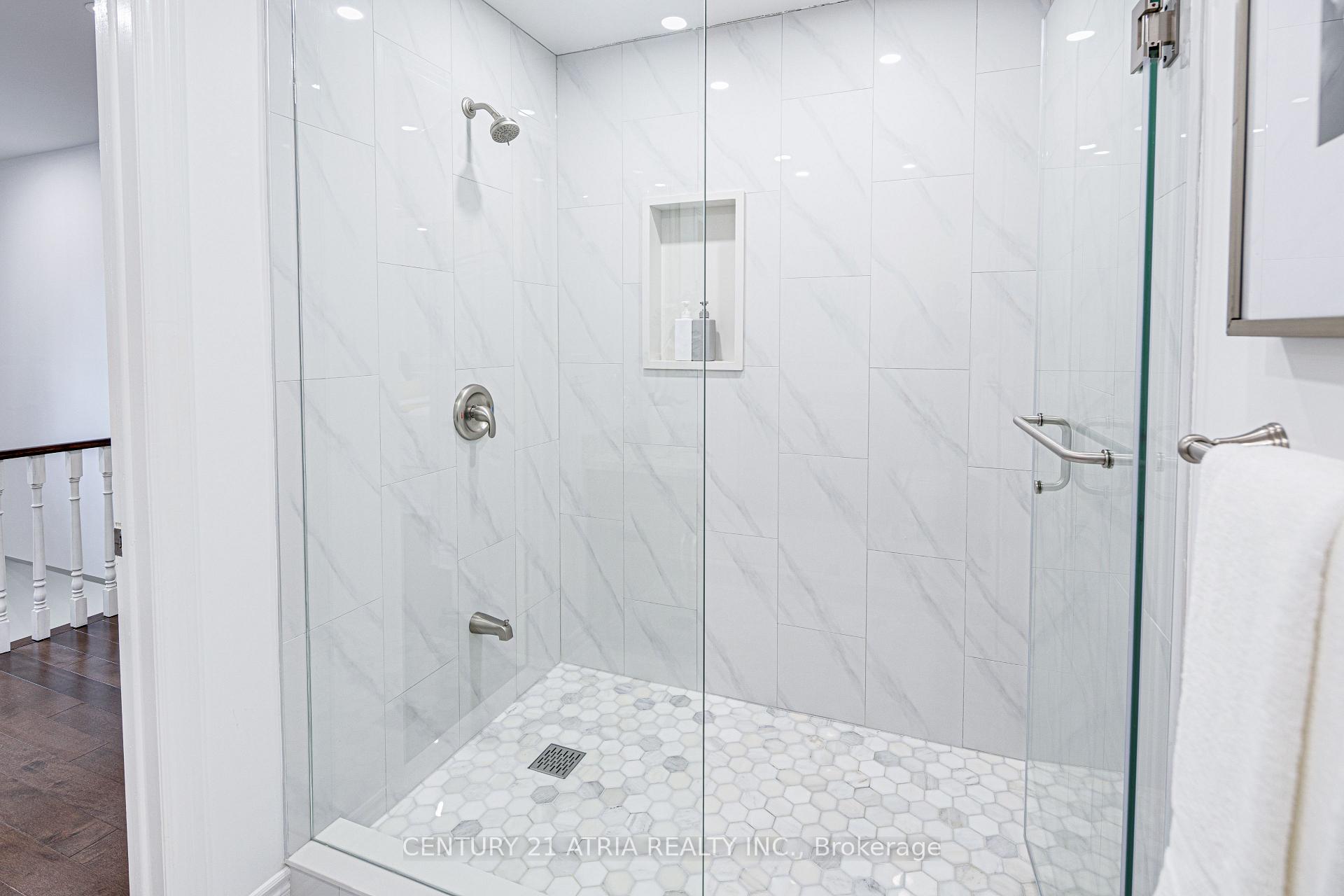 Photo 17 of 15 Dewitt Court, Markham, Sherwood-Amberglen — HOMEH