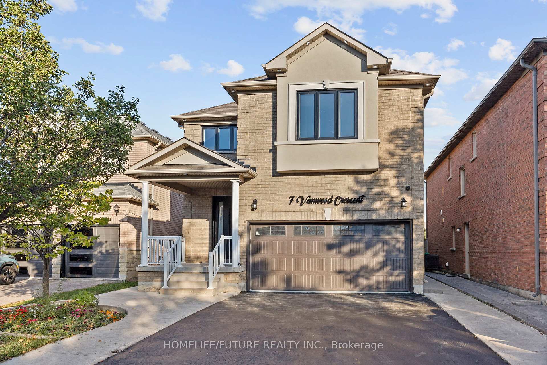 Photo 1 of 7 Vanwood Crescent, Brampton, Vales of Castlemore — HOMEH