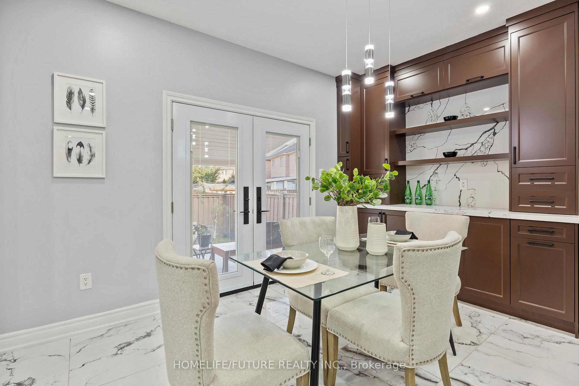 Photo 9 of 7 Vanwood Crescent, Brampton, Vales of Castlemore — HOMEH