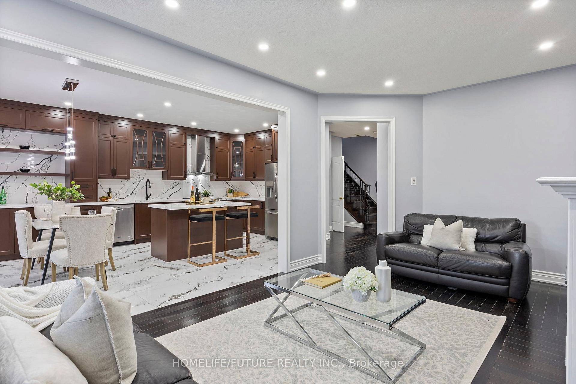 Photo 6 of 7 Vanwood Crescent, Brampton, Vales of Castlemore — HOMEH