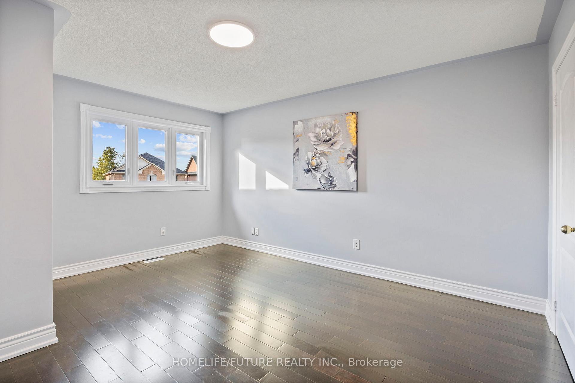 Photo 16 of 7 Vanwood Crescent, Brampton, Vales of Castlemore — HOMEH