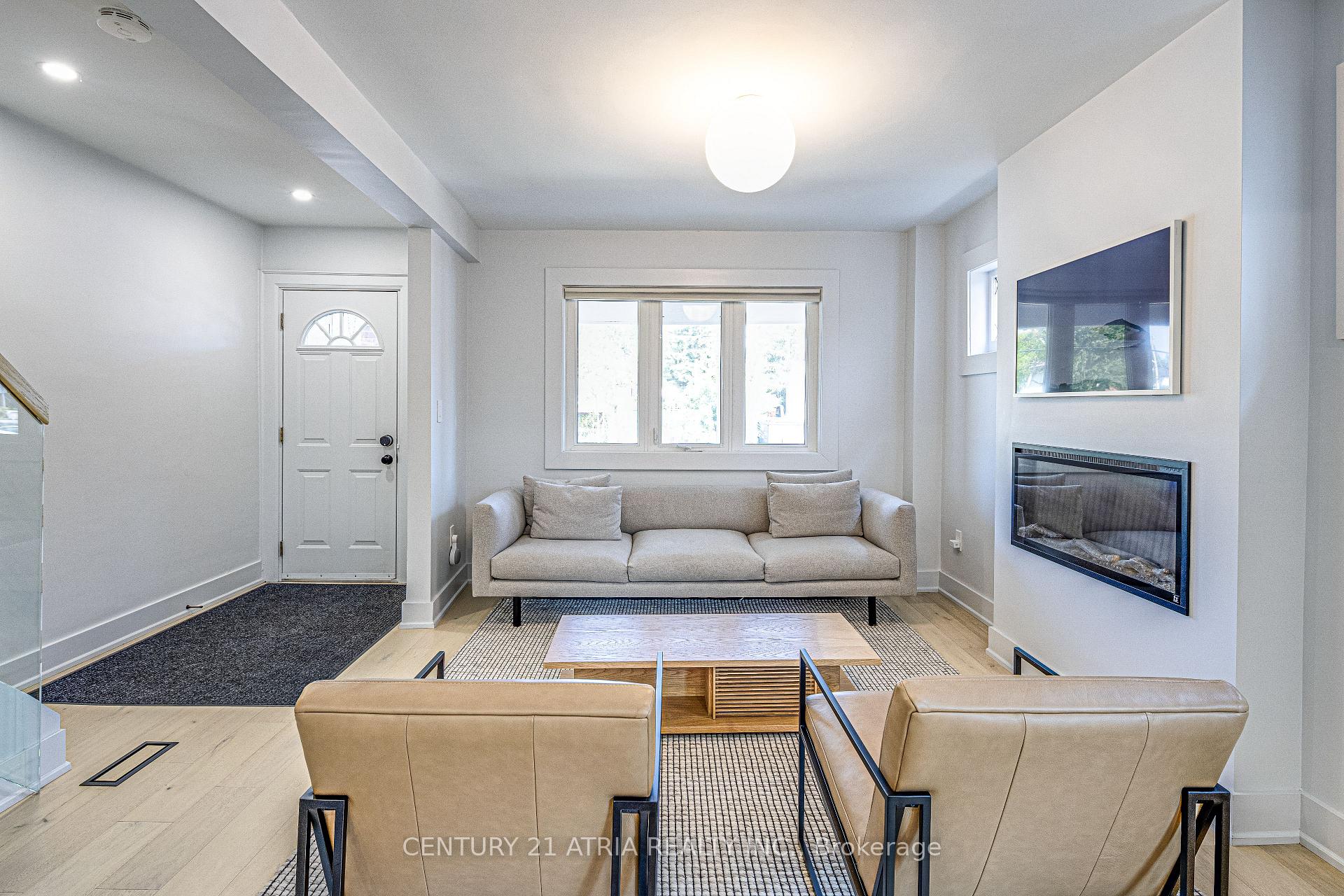 Photo 2 of 458 Donlands Avenue, Toronto, East York — HOMEH