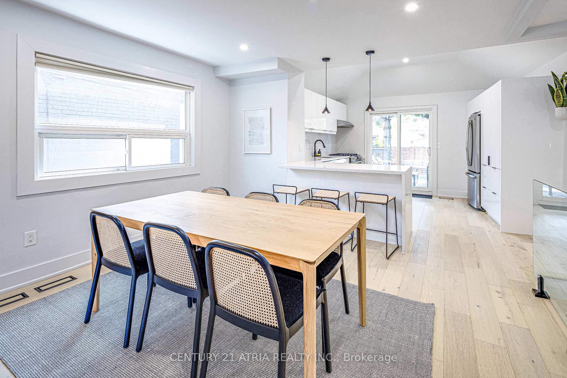 Photo 3 of 458 Donlands Avenue, Toronto, East York — HOMEH