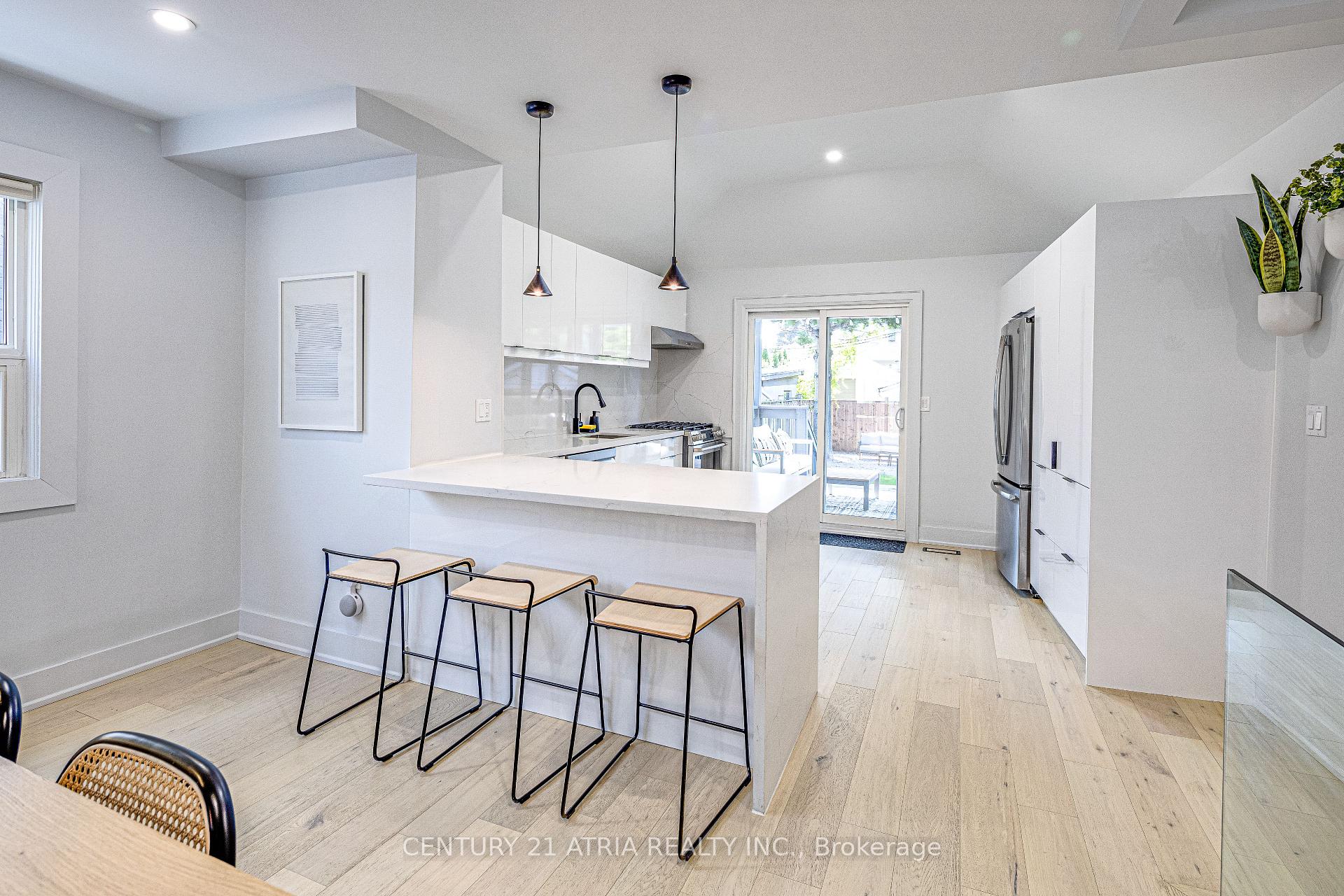 Photo 5 of 458 Donlands Avenue, Toronto, East York — HOMEH