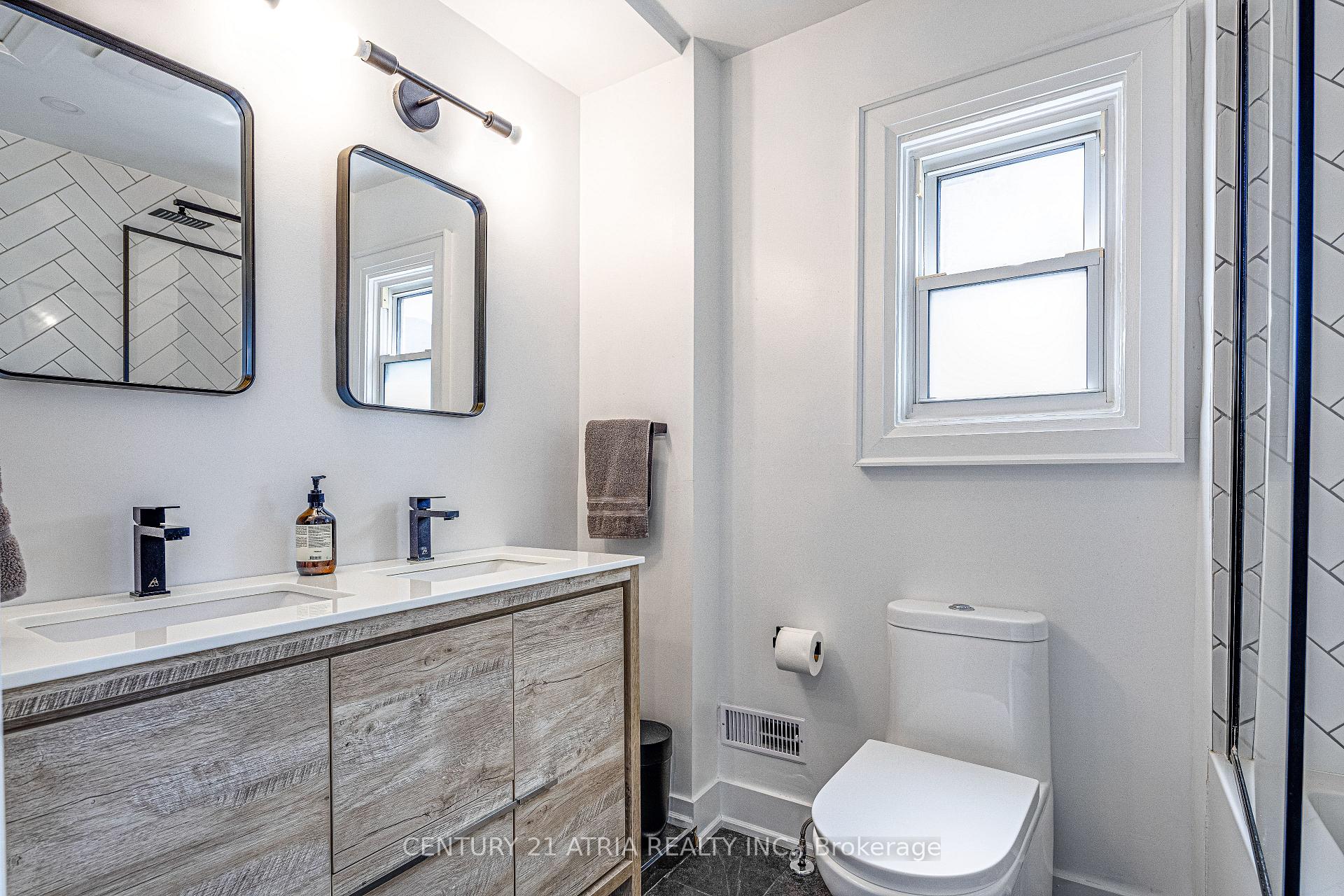 Photo 16 of 458 Donlands Avenue, Toronto, East York — HOMEH