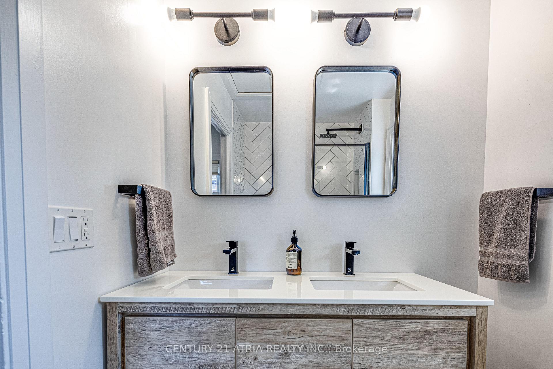 Photo 14 of 458 Donlands Avenue, Toronto, East York — HOMEH