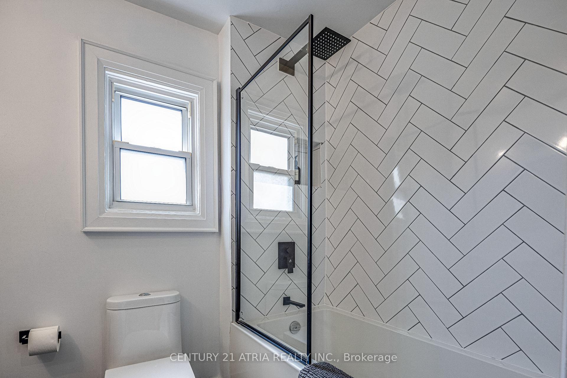 Photo 11 of 458 Donlands Avenue, Toronto, East York — HOMEH