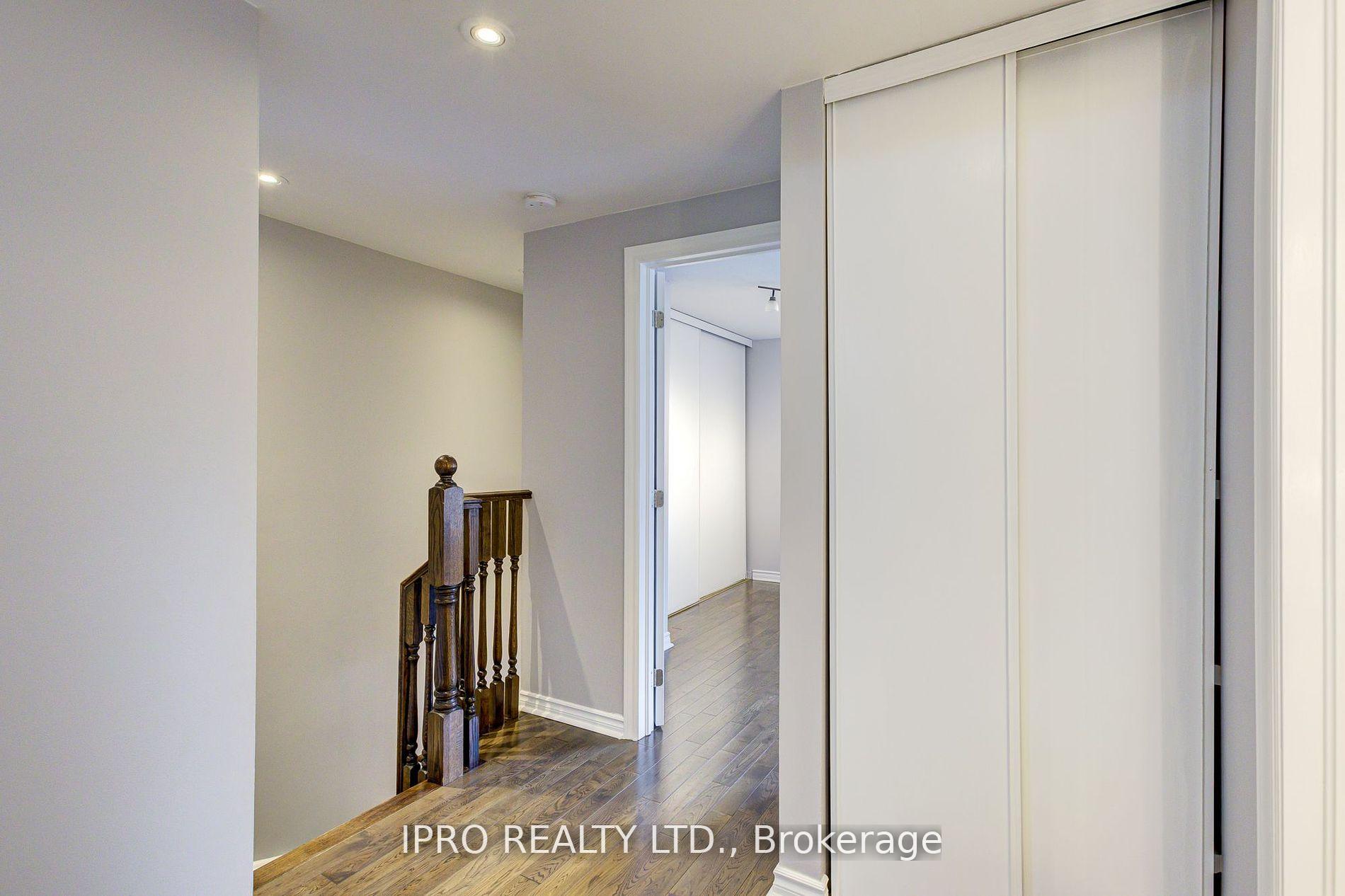 Photo 26 of 31 Barrington Crescent, Brampton, Heart Lake East — HOMEH
