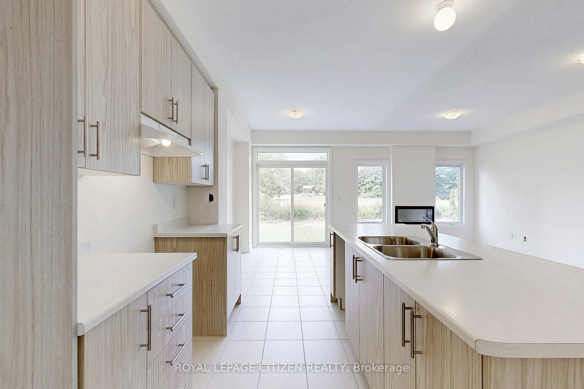 Photo 4 of 150 North Garden Boulevard, Scugog, Port Perry — HOMEH