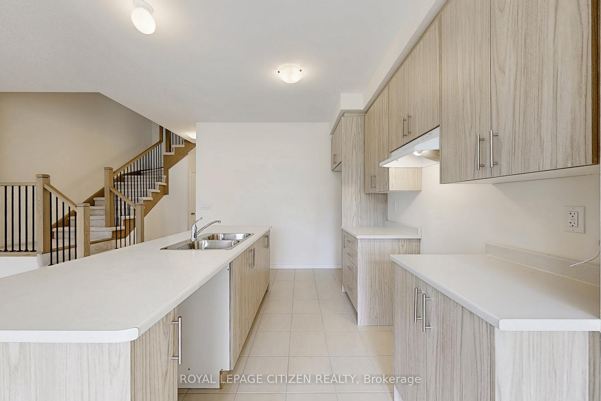 Photo 5 of 150 North Garden Boulevard, Scugog, Port Perry — HOMEH