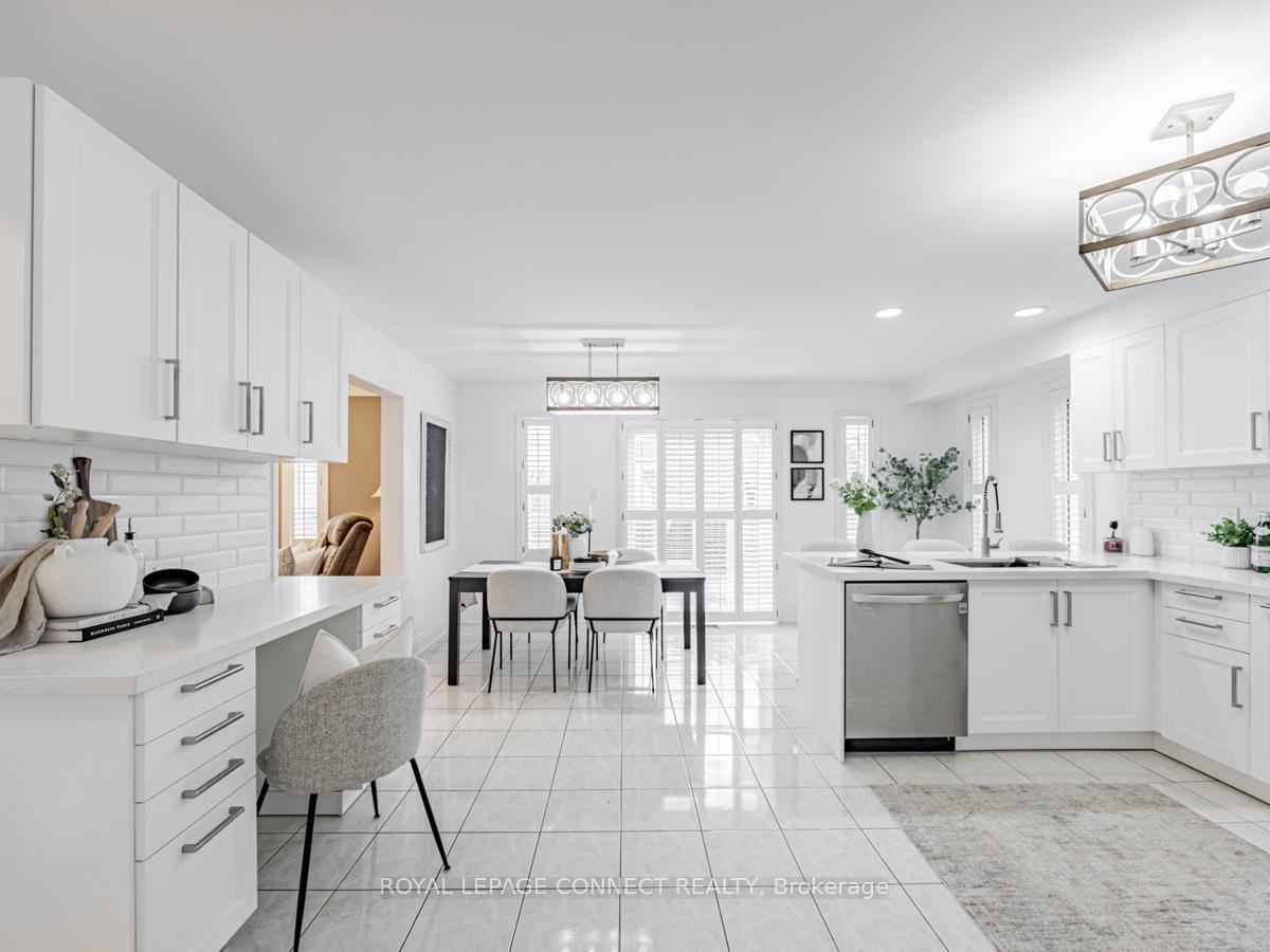 Photo 2 of 203 Fallingbrook Street, Whitby, Pringle Creek — HOMEH