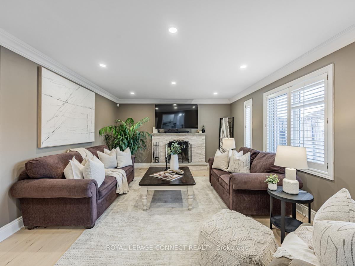 Photo 15 of 203 Fallingbrook Street, Whitby, Pringle Creek — HOMEH