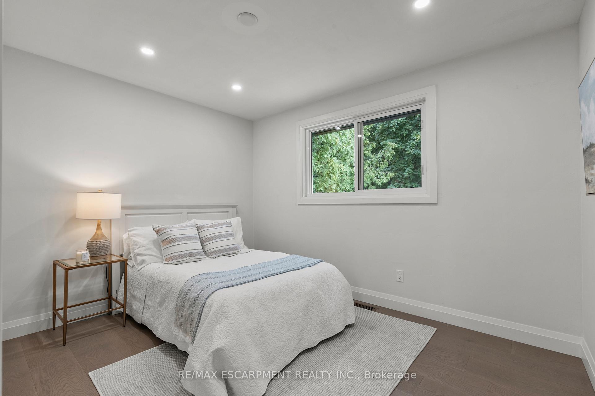 Photo 18 of 36 Spring Garden Boulevard, St. Catharines, Lakeshore — HOMEH