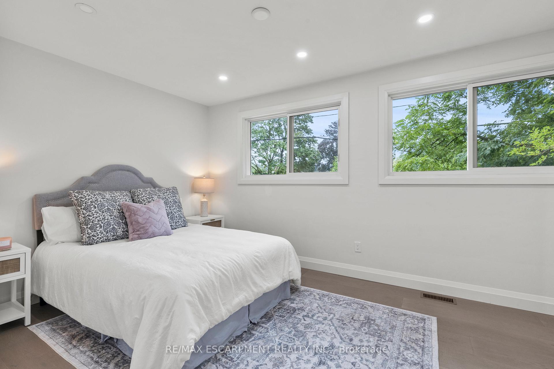 Photo 21 of 36 Spring Garden Boulevard, St. Catharines, Lakeshore — HOMEH