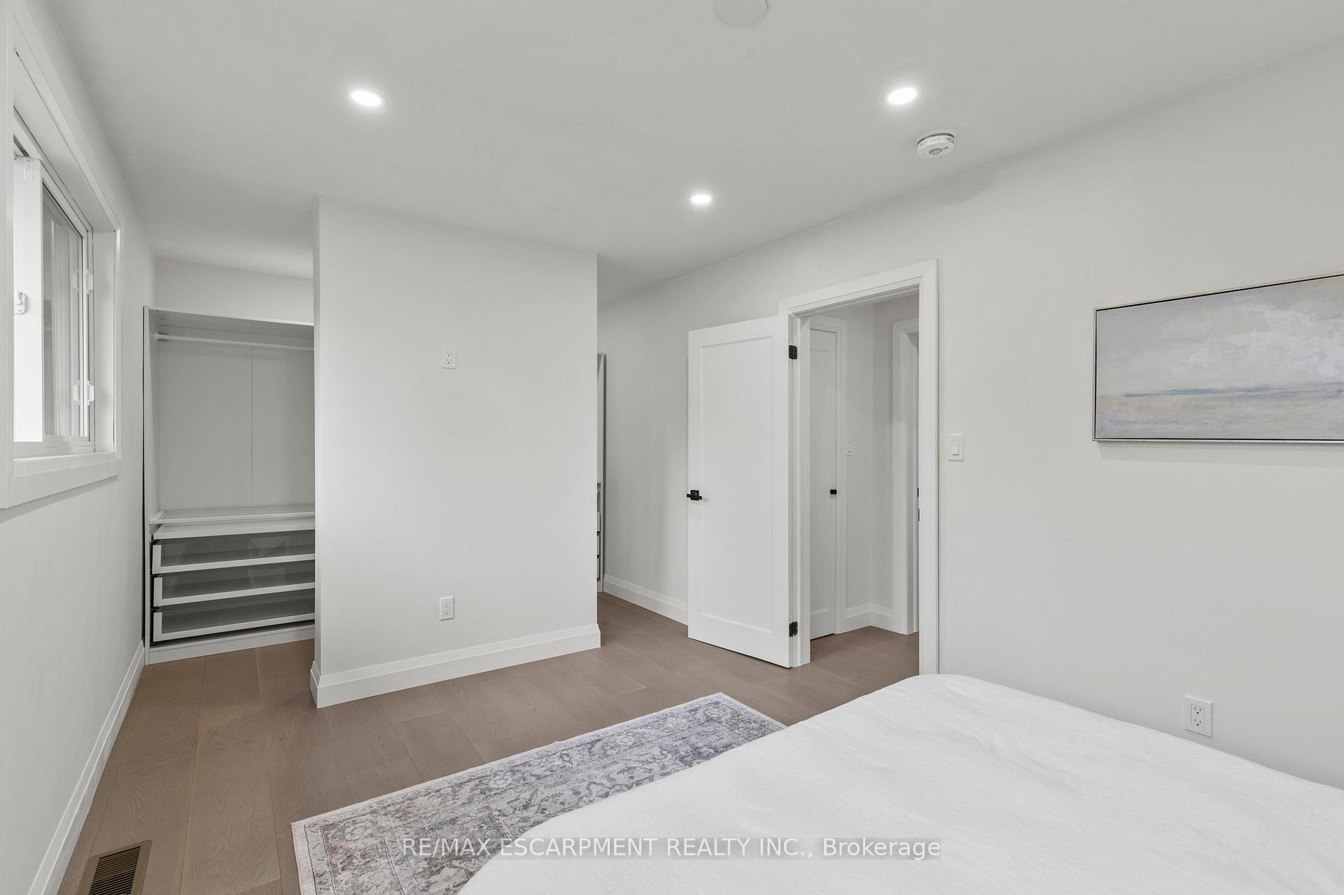 Photo 12 of 36 Spring Garden Boulevard, St. Catharines, Lakeshore — HOMEH