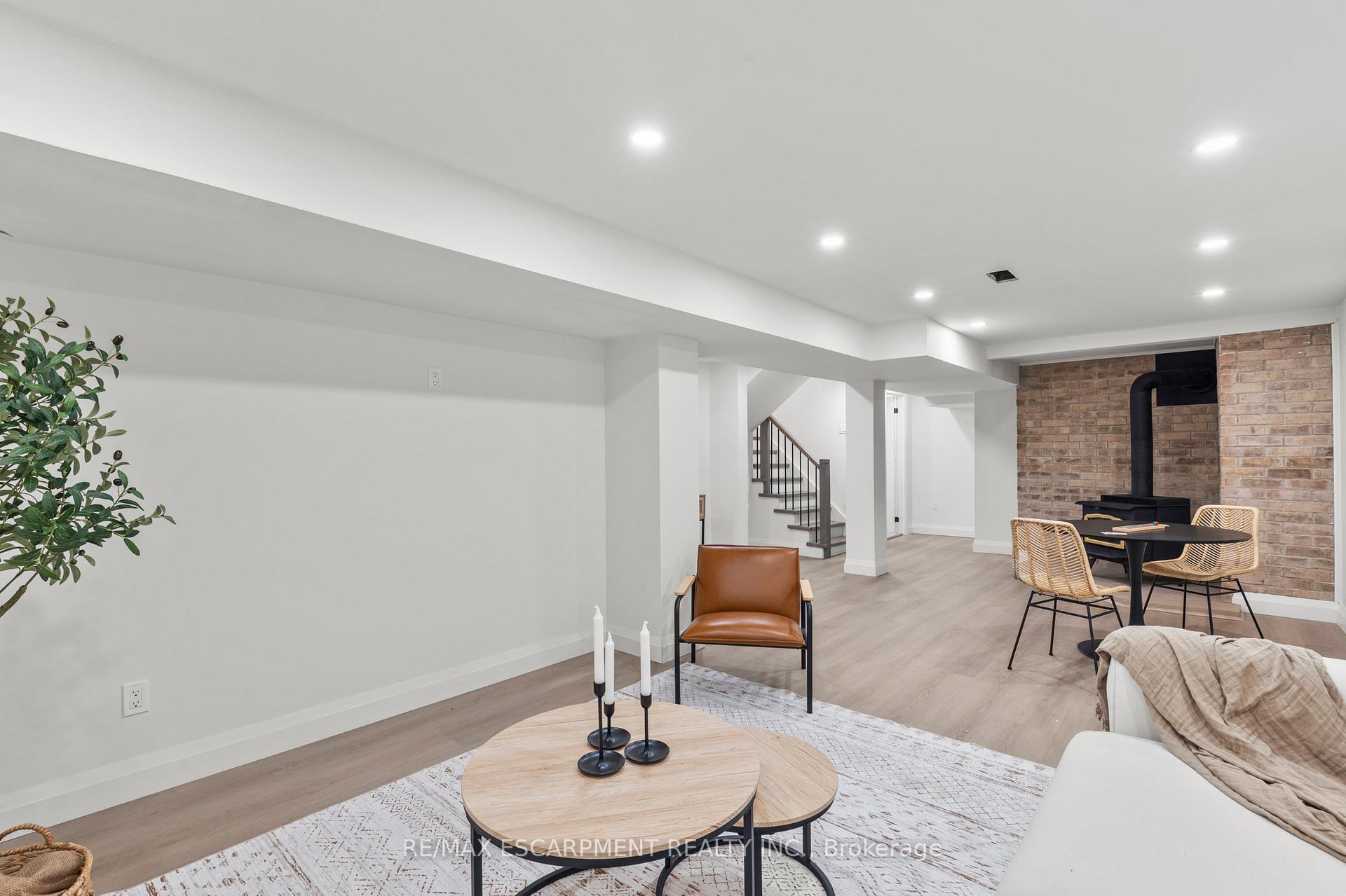 Photo 29 of 36 Spring Garden Boulevard, St. Catharines, Lakeshore — HOMEH