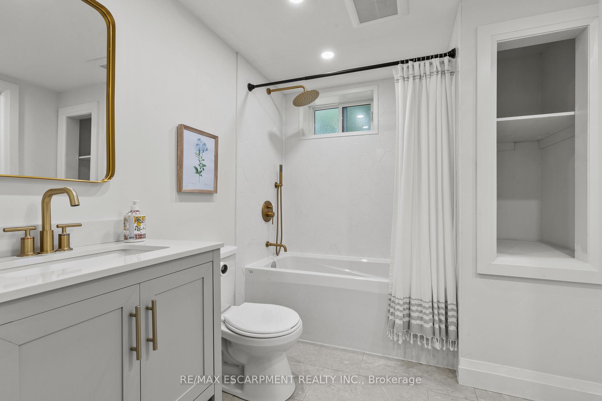 Photo 23 of 36 Spring Garden Boulevard, St. Catharines, Lakeshore — HOMEH
