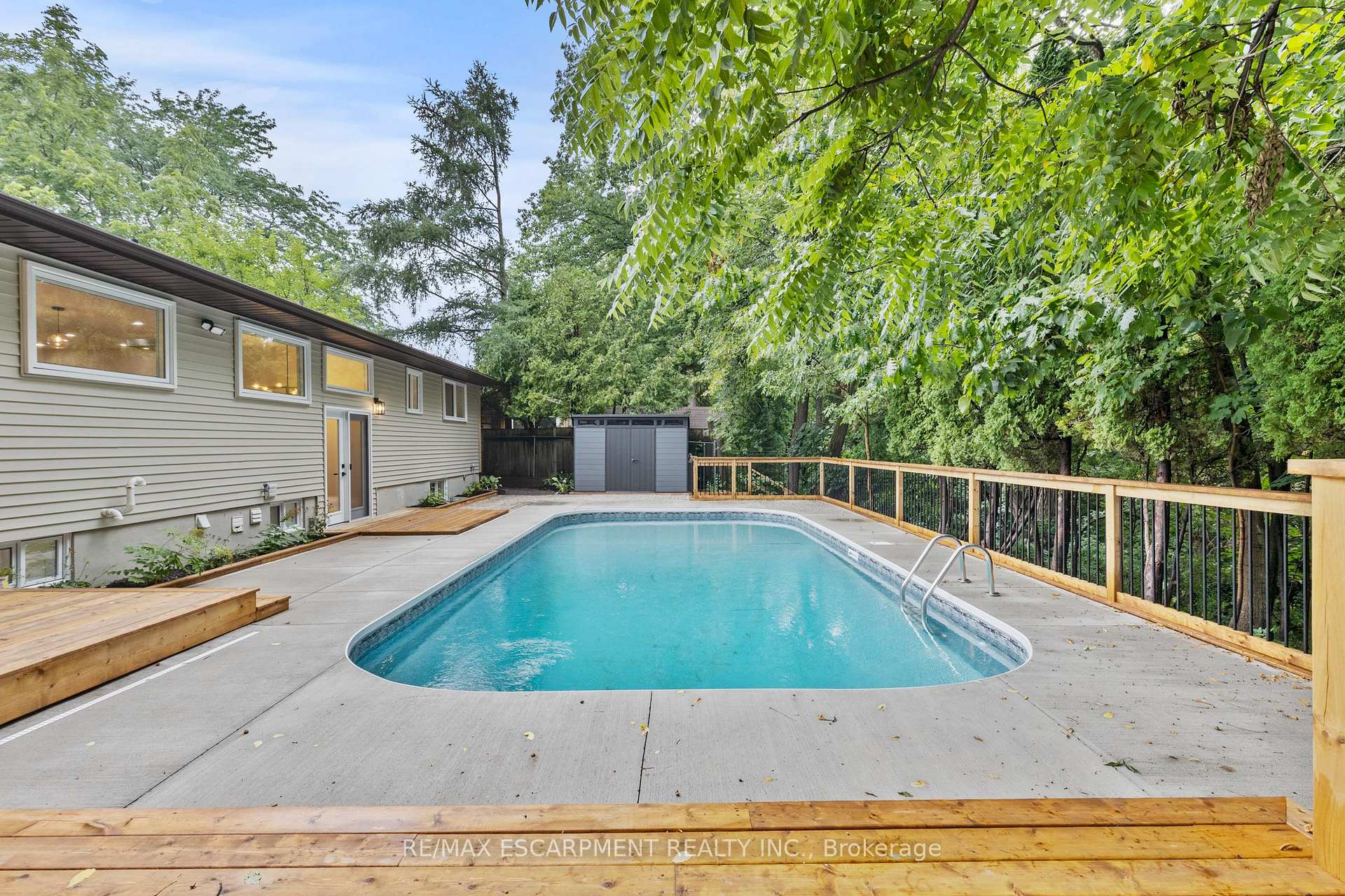 Photo 31 of 36 Spring Garden Boulevard, St. Catharines, Lakeshore — HOMEH
