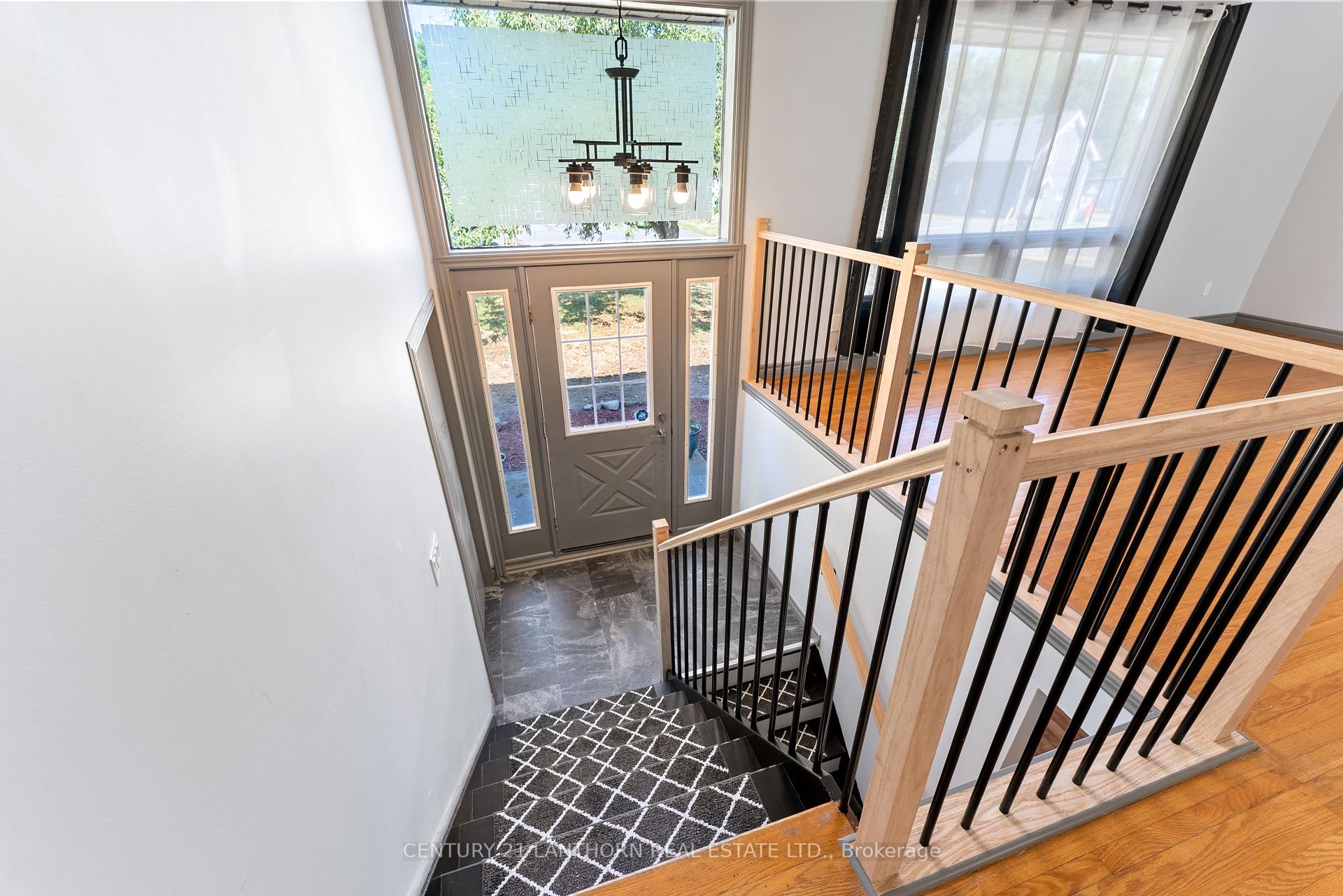 Photo 2 of 59 Nicholas Street, Quinte West, Trenton Ward — HOMEH