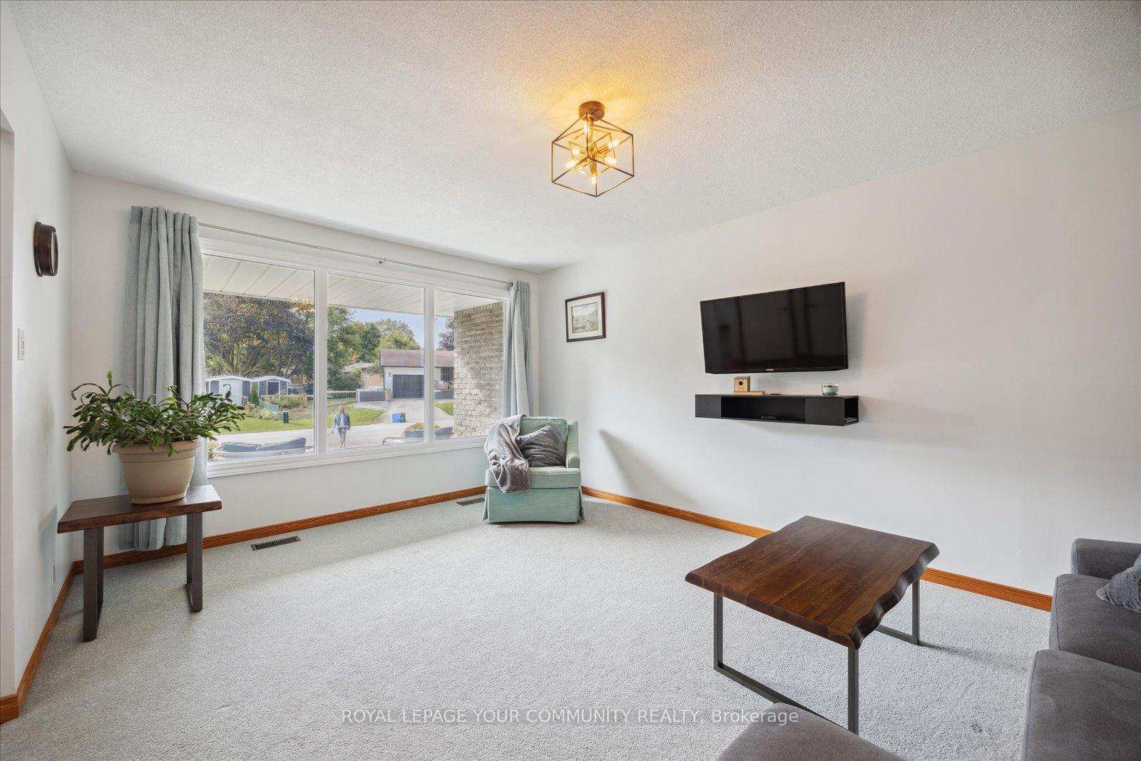 Photo 10 of 55 Beaver Ridge Drive, Brock, Cannington — HOMEH