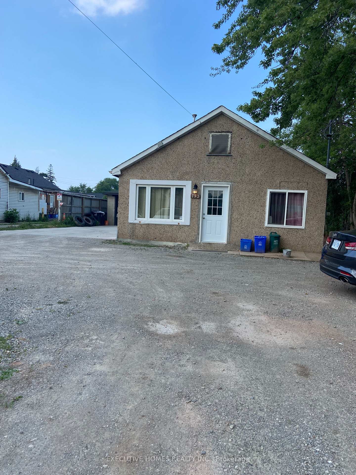 Photo 33 of 793 Barton Street, Hamilton, Stoney Creek — HOMEH