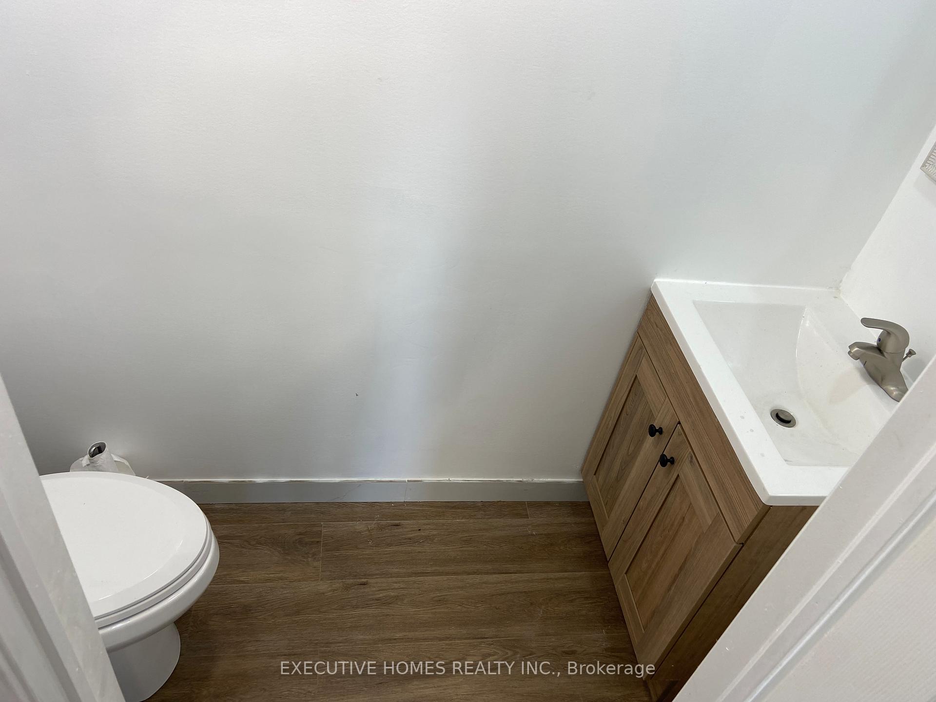 Photo 8 of 793 Barton Street, Hamilton, Stoney Creek — HOMEH