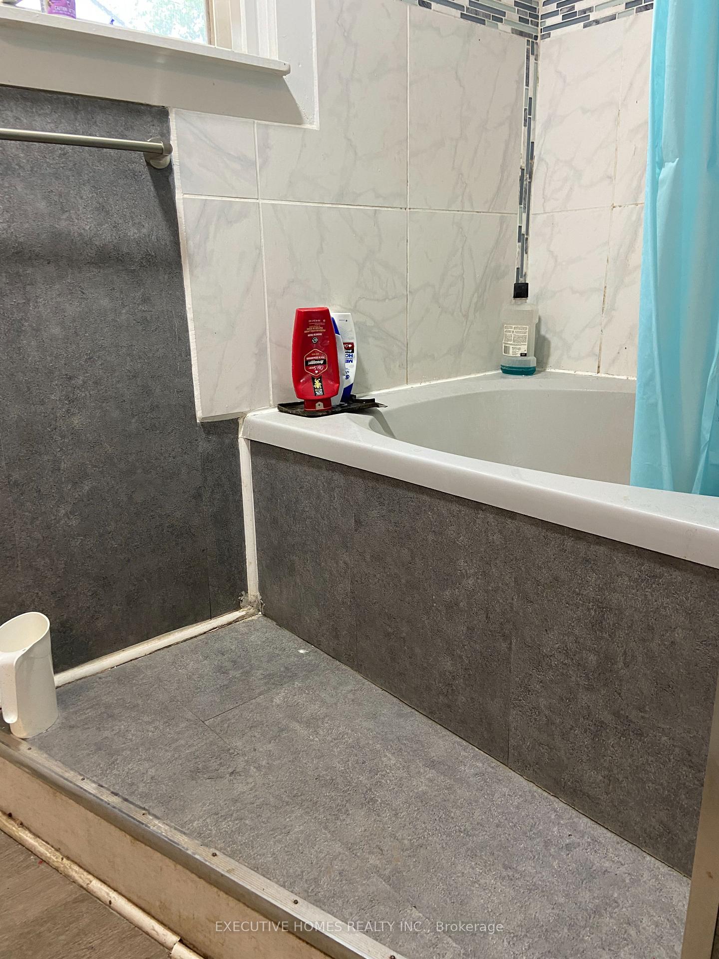 Photo 10 of 793 Barton Street, Hamilton, Stoney Creek — HOMEH