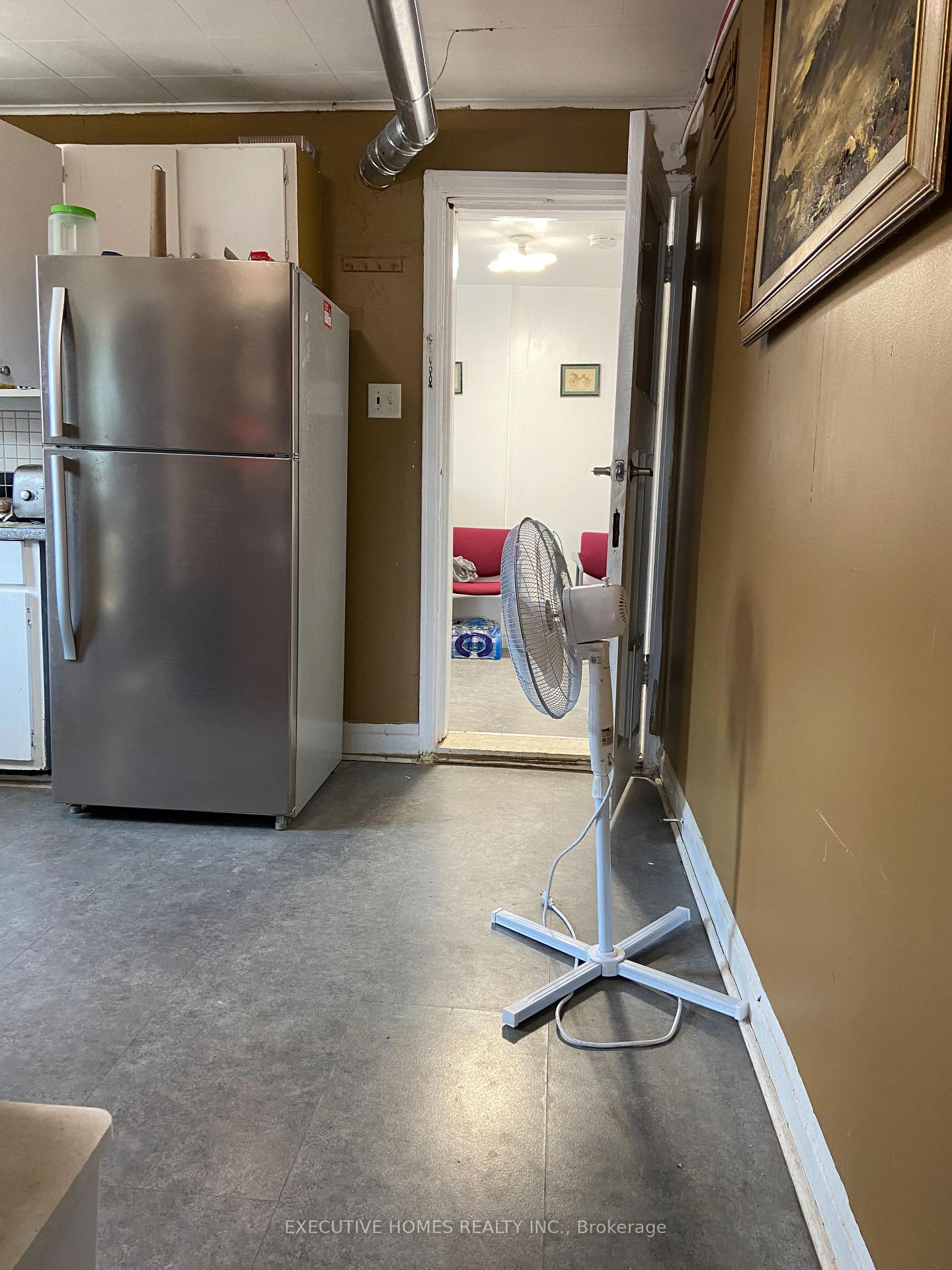 Photo 14 of 793 Barton Street, Hamilton, Stoney Creek — HOMEH