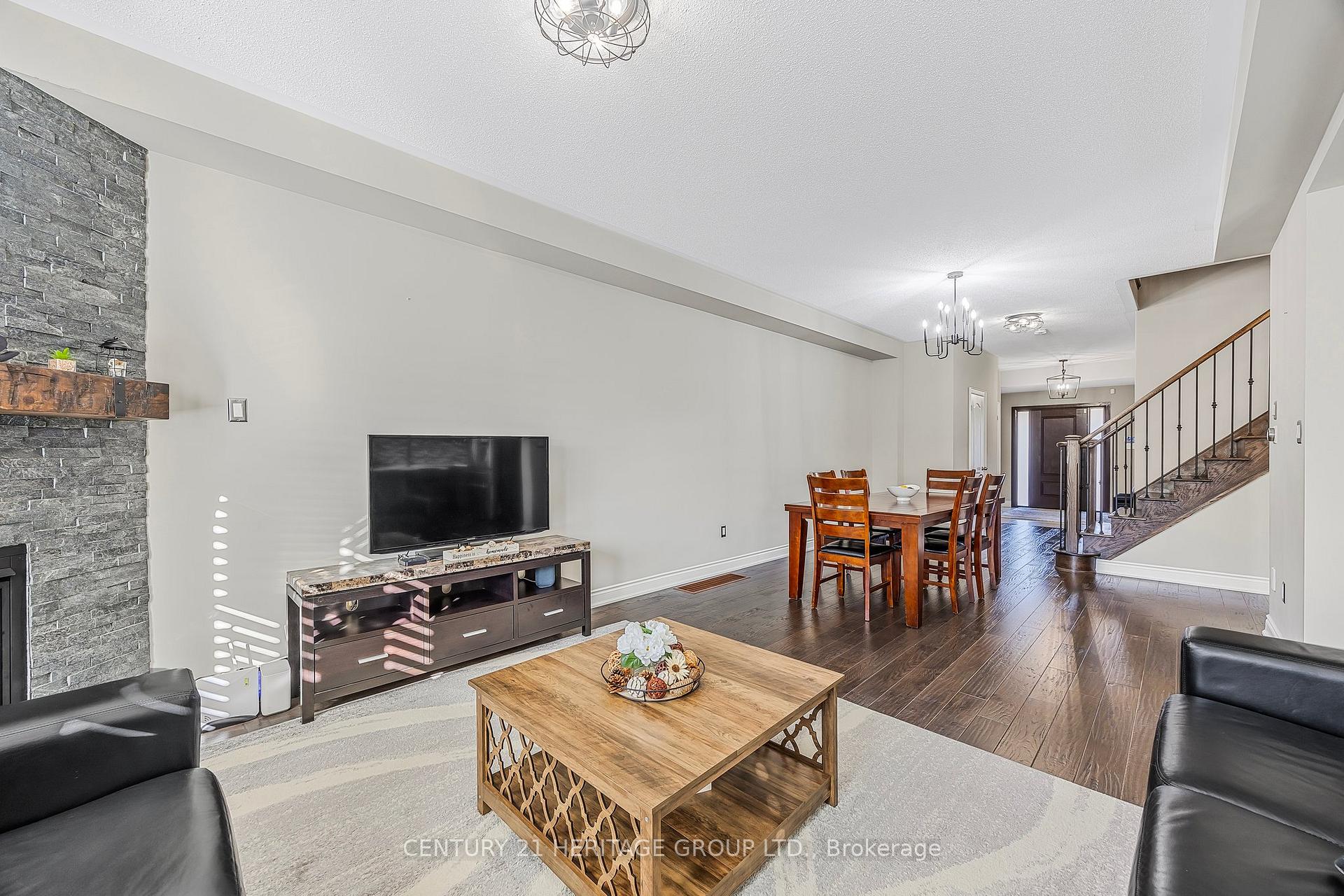 Photo 2 of 1144 Stantin Street, Innisfil, Lefroy — HOMEH