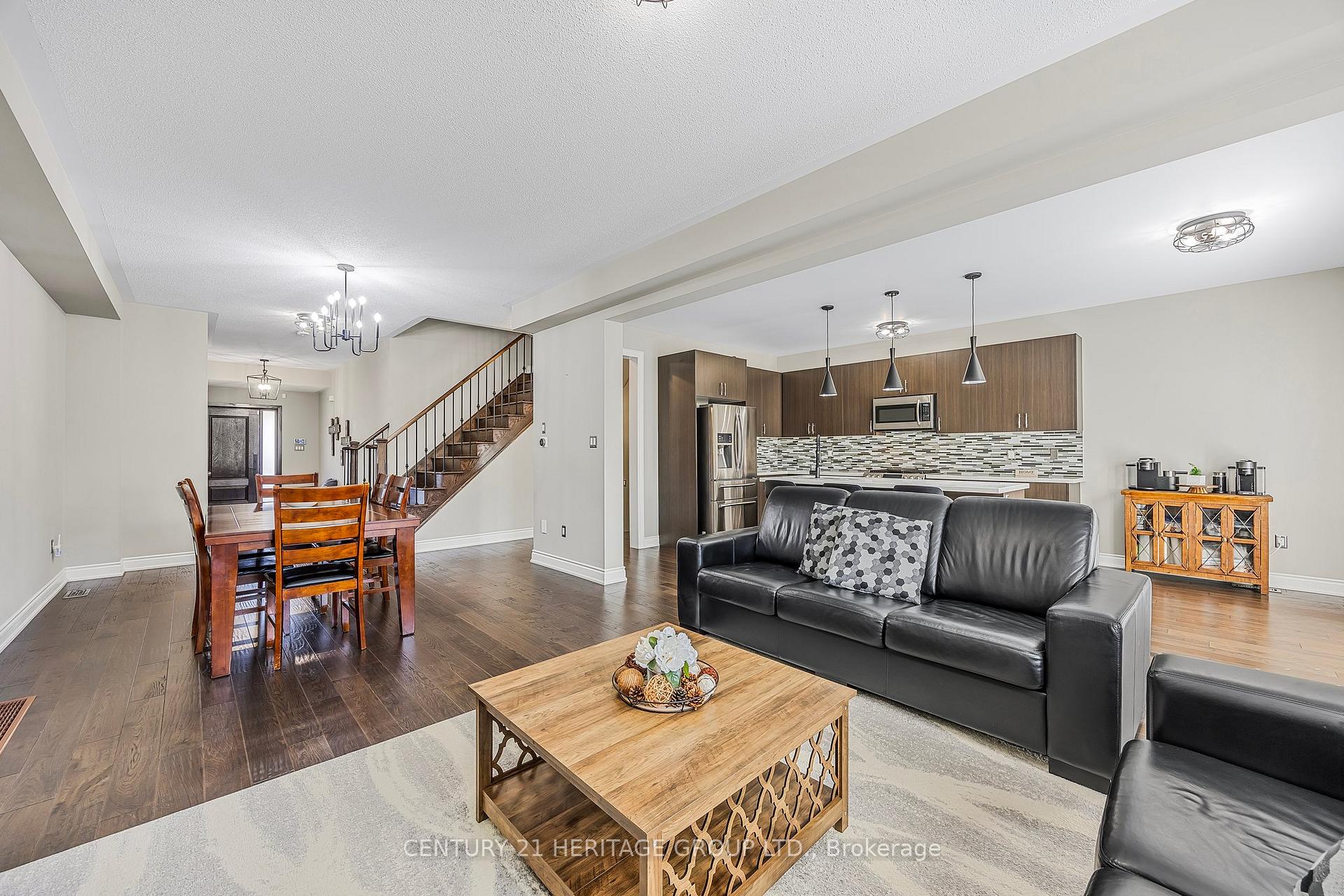 Photo 5 of 1144 Stantin Street, Innisfil, Lefroy — HOMEH