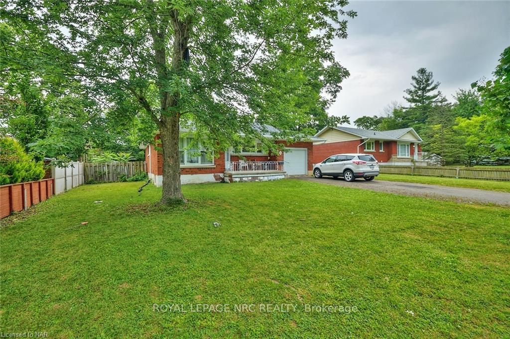 Photo 3 of 5 East Hampton Road, St. Catharines, Glendale/Glenridge — HOMEH