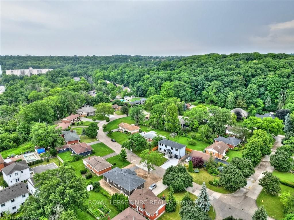 Photo 24 of 5 East Hampton Road, St. Catharines, Glendale/Glenridge — HOMEH