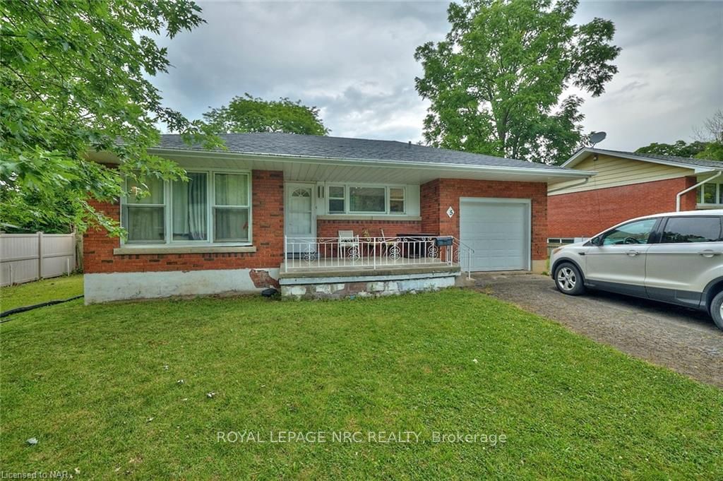 Photo 4 of 5 East Hampton Road, St. Catharines, Glendale/Glenridge — HOMEH
