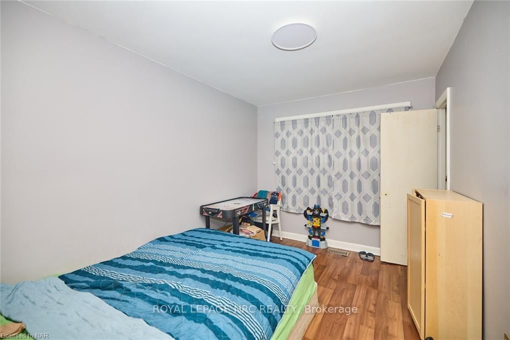 Photo 11 of 5 East Hampton Road, St. Catharines, Glendale/Glenridge — HOMEH